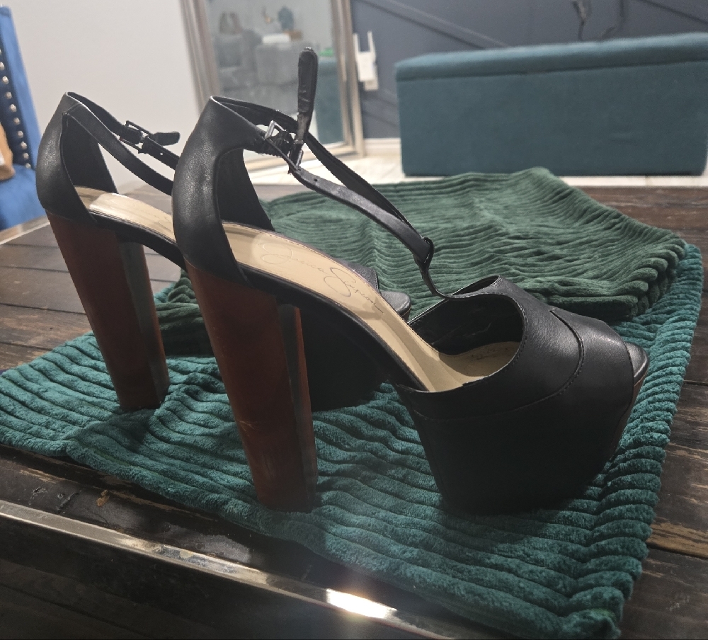 Jessica Simpson Black Leather Heels - Picture 6 of 6